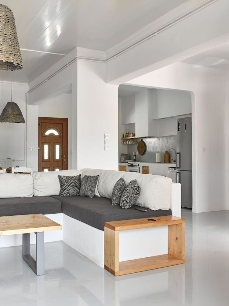 Maria Seaview Villa Near Naousa