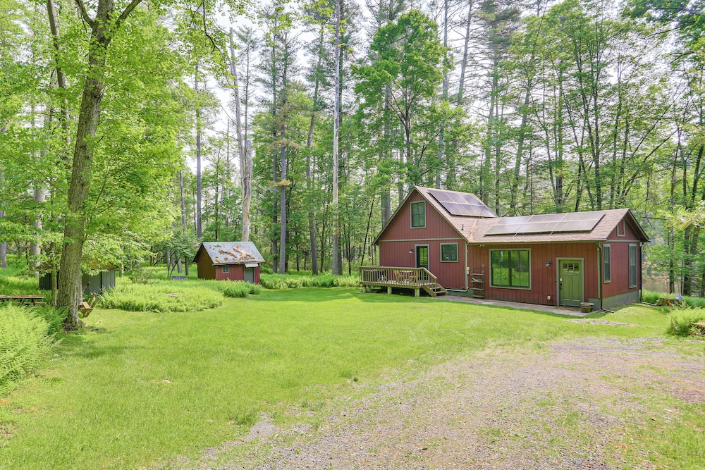 Waterfront Studio w/ Loft & Dock Near Narrowsburg!