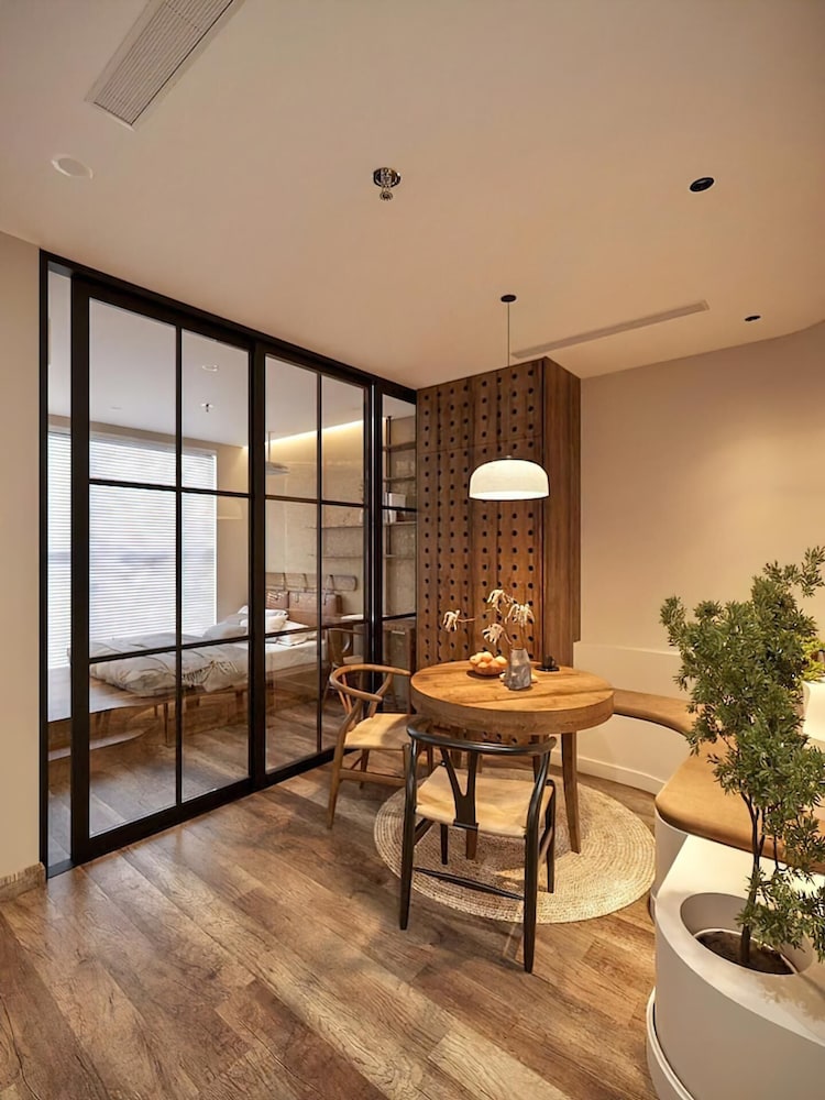 Onsen Landmark Luxury Apartments