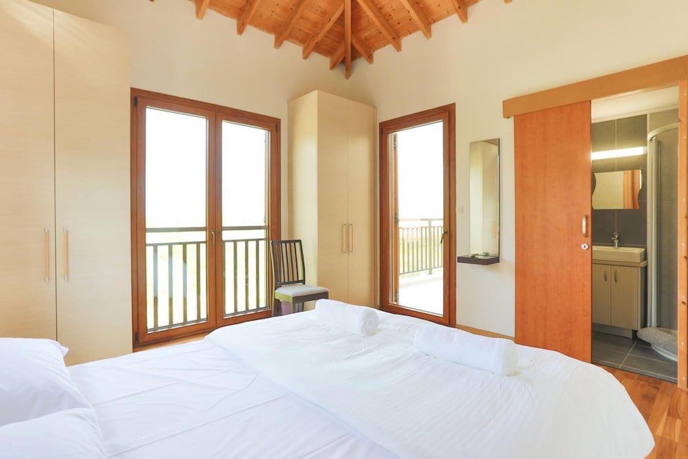 Villa Wild Flower in Goudi