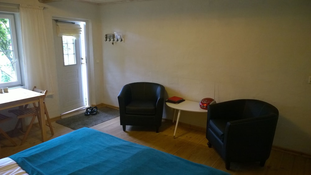 Photo 6