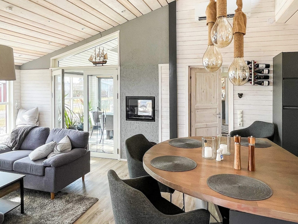 5 Star Holiday Home in Skummeslovsstrand