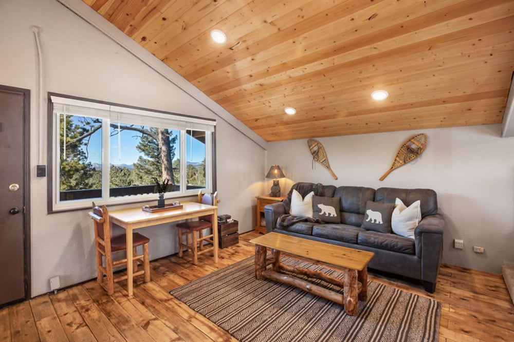 Perch Point- Hikers Dream Cabin Base