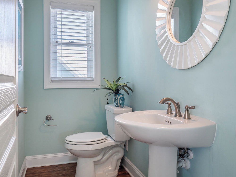 Sandy Feet by Topsail Realty