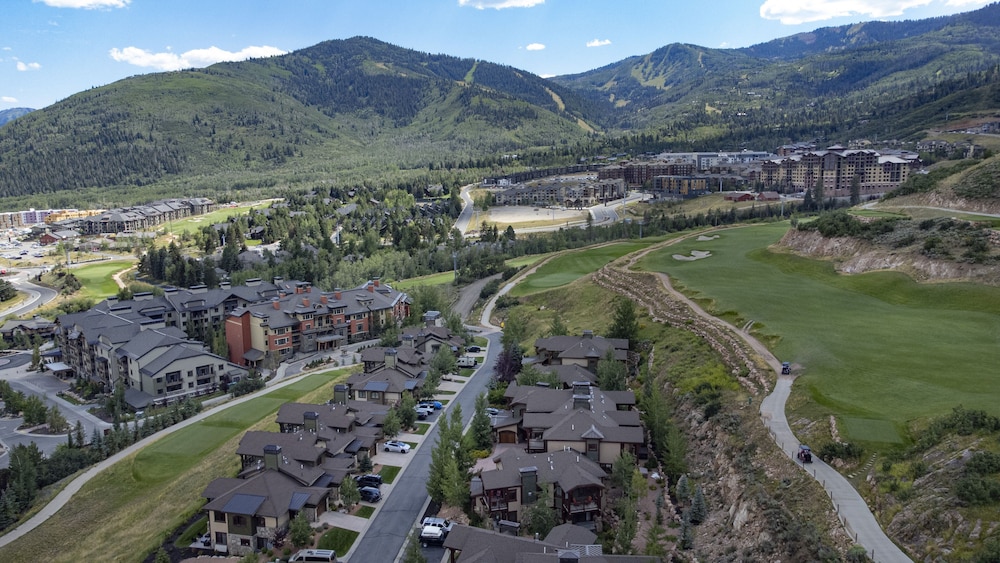 Fairway Springs by Luxury Mountain Desti view 5