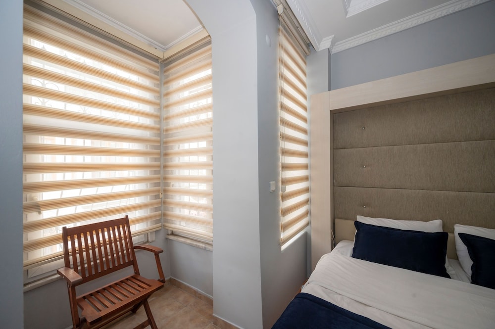 Taksim Suite II