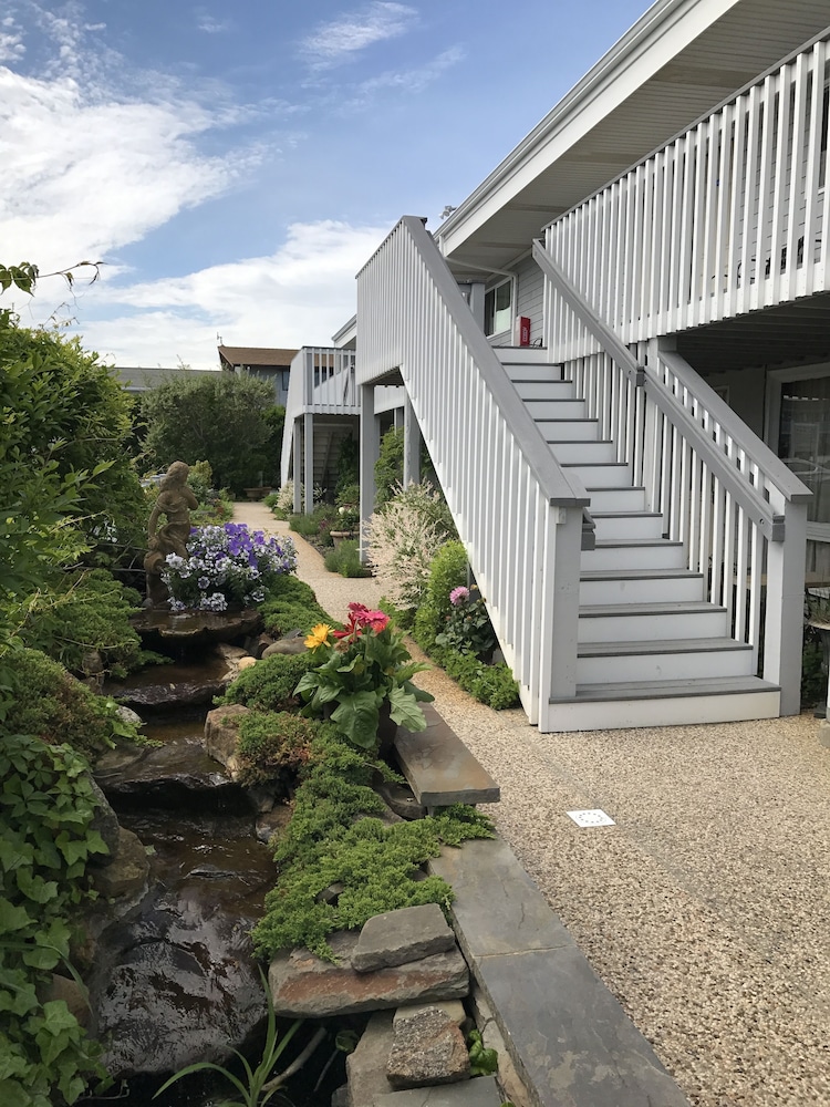 Top Mast Resort