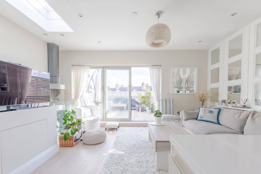 Airy & Modern 1BD Flat in Maida Vale