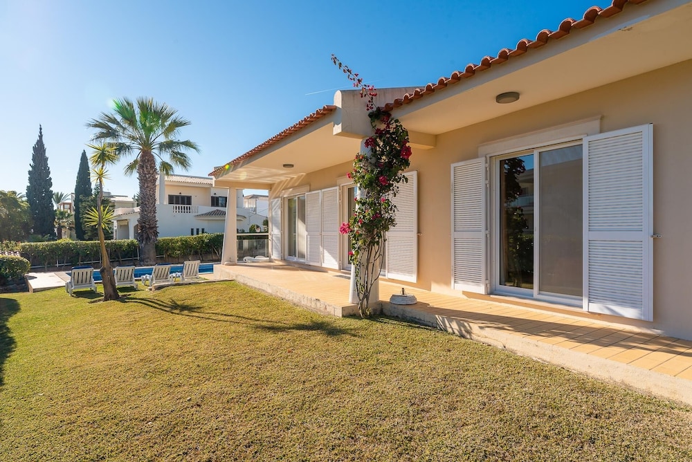Villa Costa