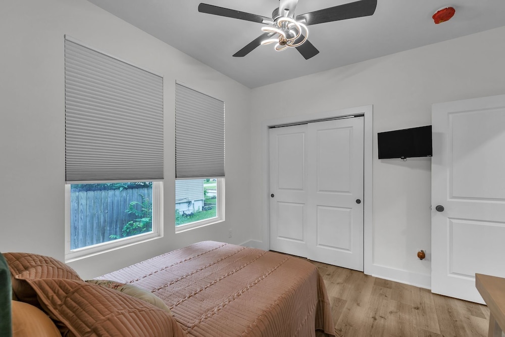 Brand-new 4br Unique Design Near Downtown Indy 4 Bedroom Home