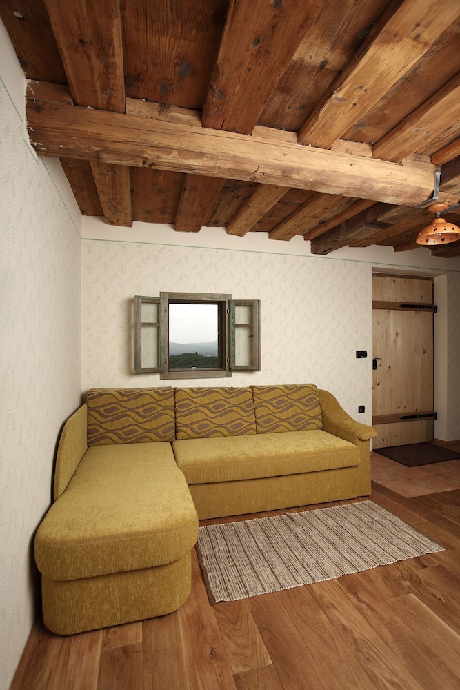 Vineyard cottage Škatlar 2 view 5
