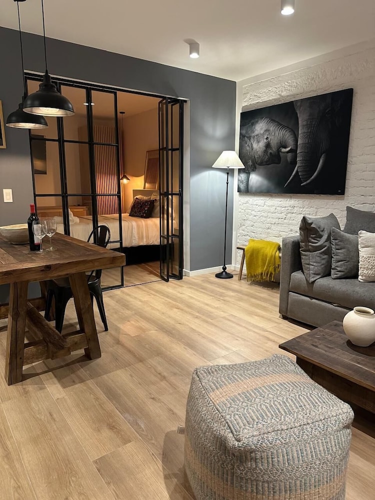 Bright & sweet unit in middle Polanco