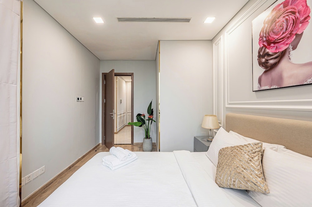 Somi Luxstay Landmark 81