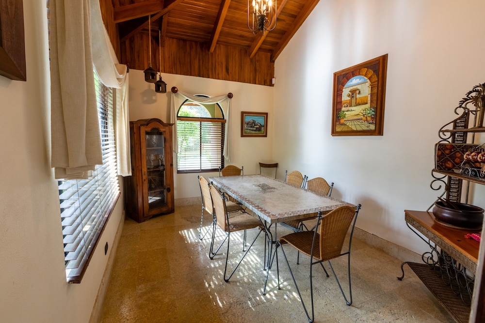 Monteverde Cloud Forest Vacations - Casas del Toro Monteverde - Property Image 5
