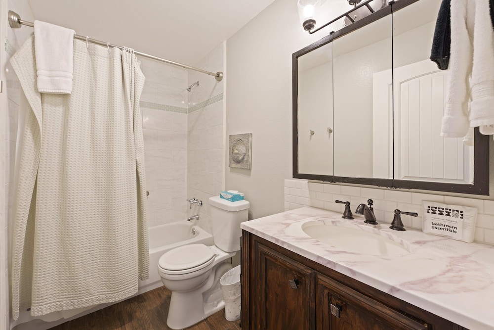 1565 Nw Wall St 144/145 1 Bedroom Condo