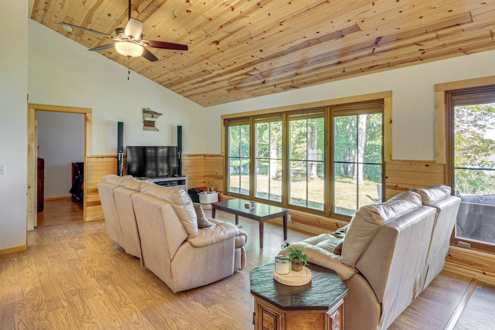 'long Lake Lodge' w/ Watercrafts & Fire Pits
