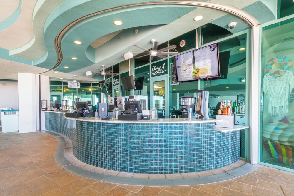 Turquoise Place 2205 C
