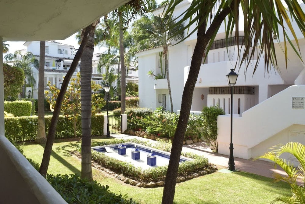 2 Bedroom Quiet Area F-2