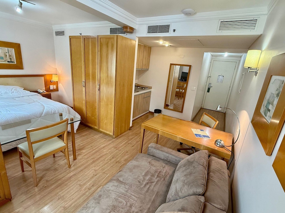 Get a Flat 705-Oscar Freire Lifestyle