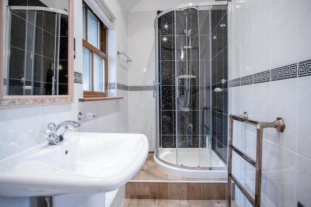 Marina House Annex - 1 Bedroom - Neyland
