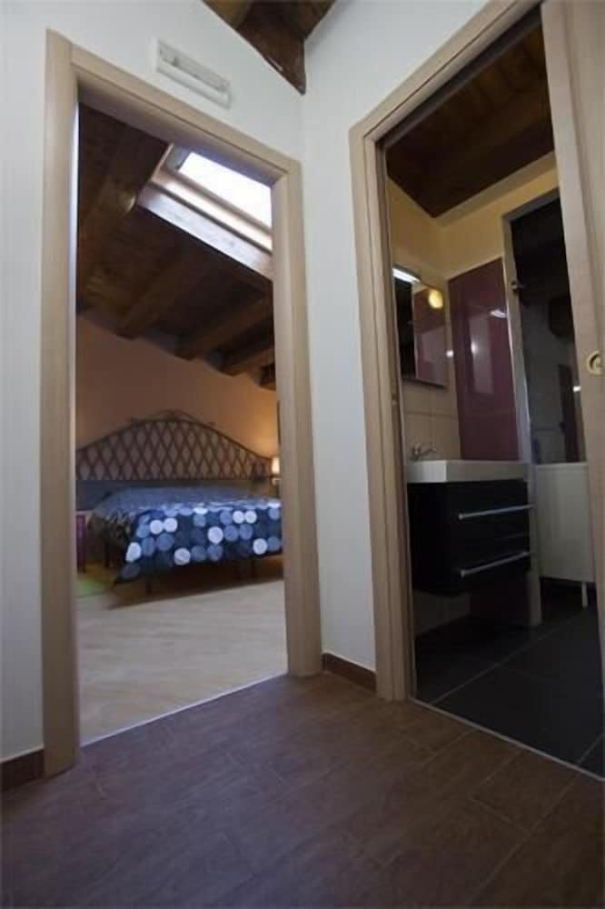 HomeHotels