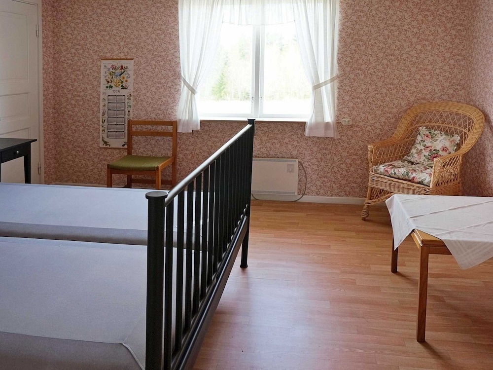 7 Person Holiday Home in Rorvik view 4