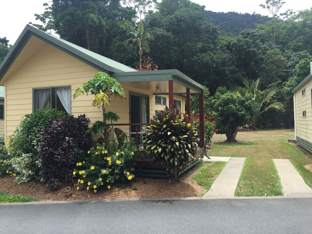 Cairns Crystal Cascades Holiday Park