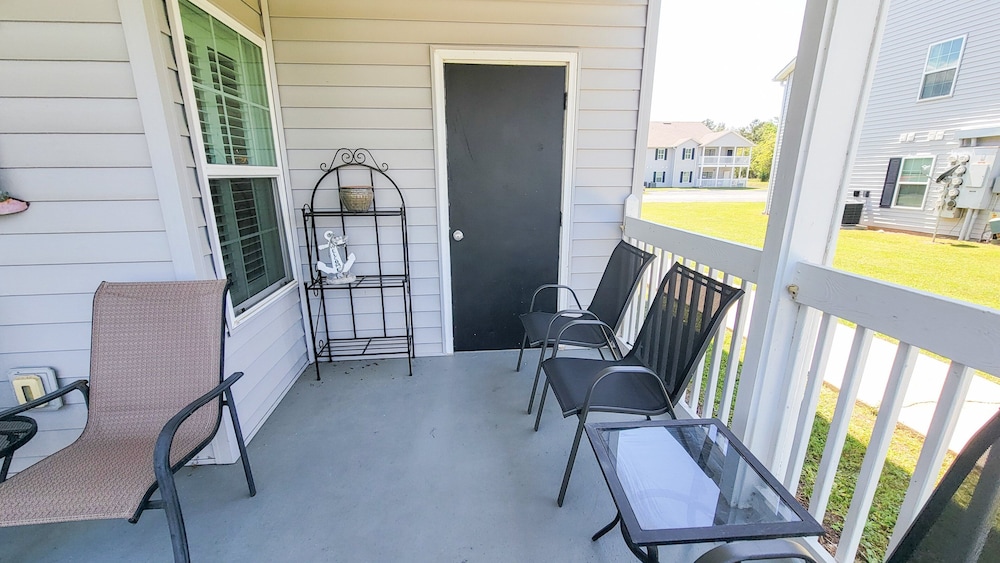 Delightful 3BR Condo Near Gulf Shores With Pool & Hot Tub