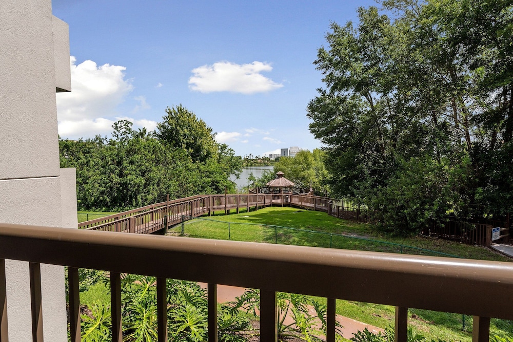 The Enclave Hotel and Suites