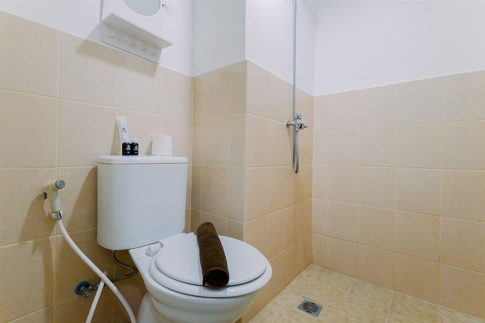 Good Price and Warm 2BR at Podomoro Golf View Apartment