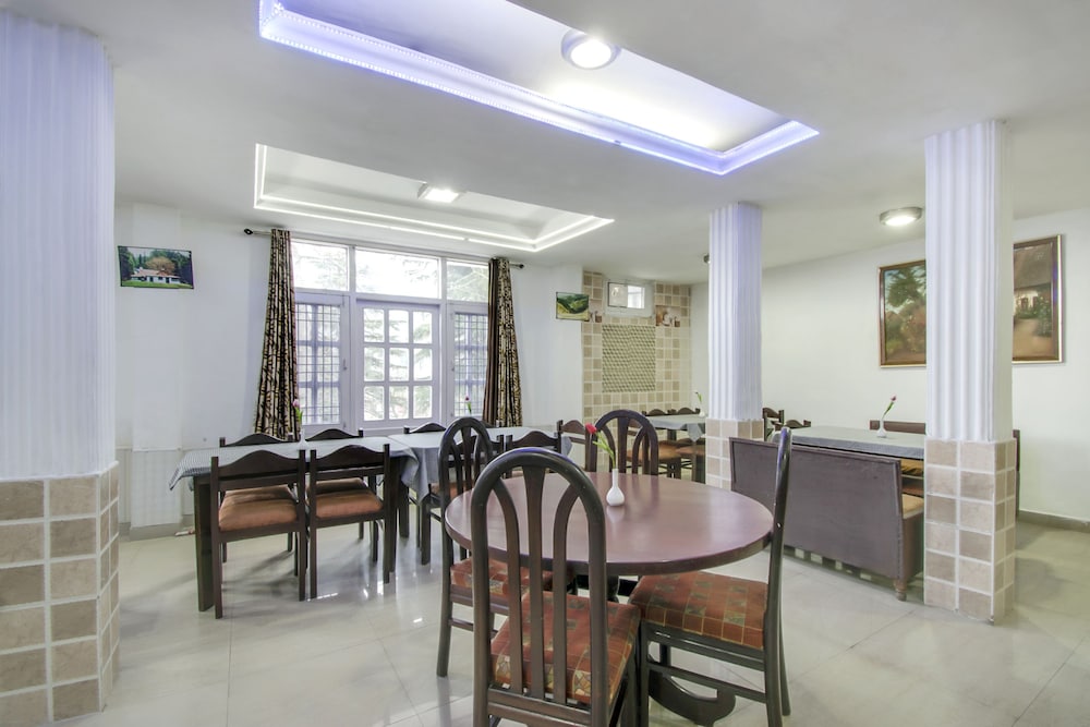 Capital O 11741 Hotel Nest