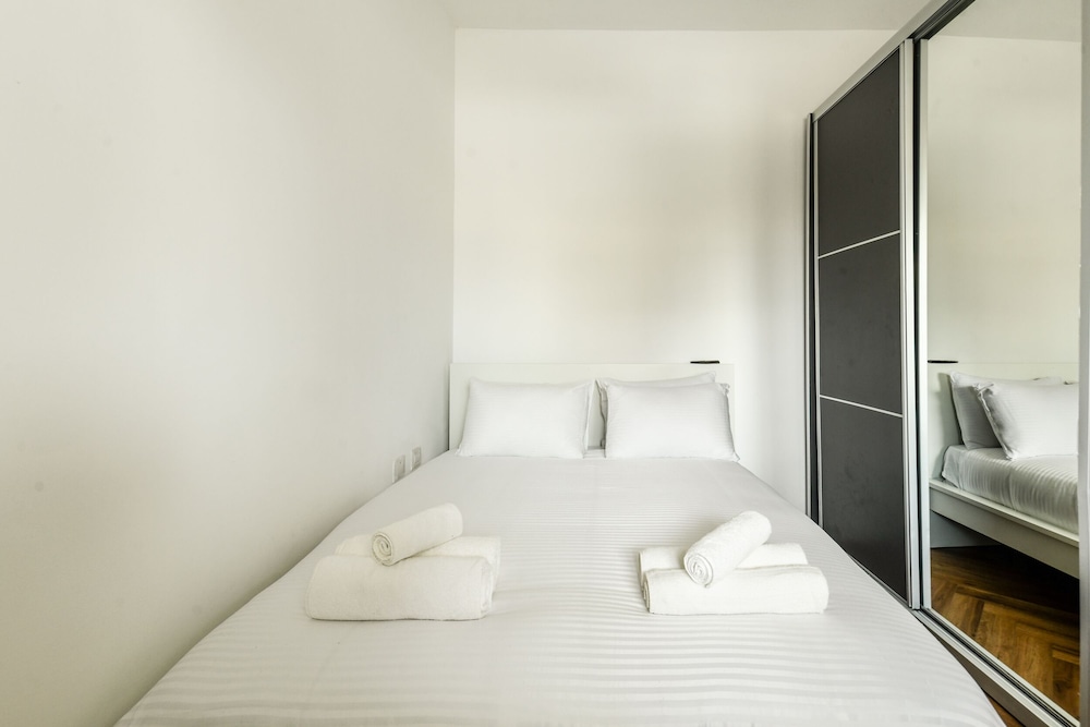Beachside Charm on Ben Yehuda 2BR Apt view 3