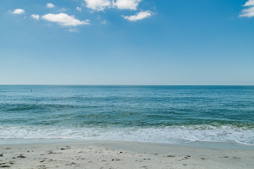 Nokomis Home Close to Beach