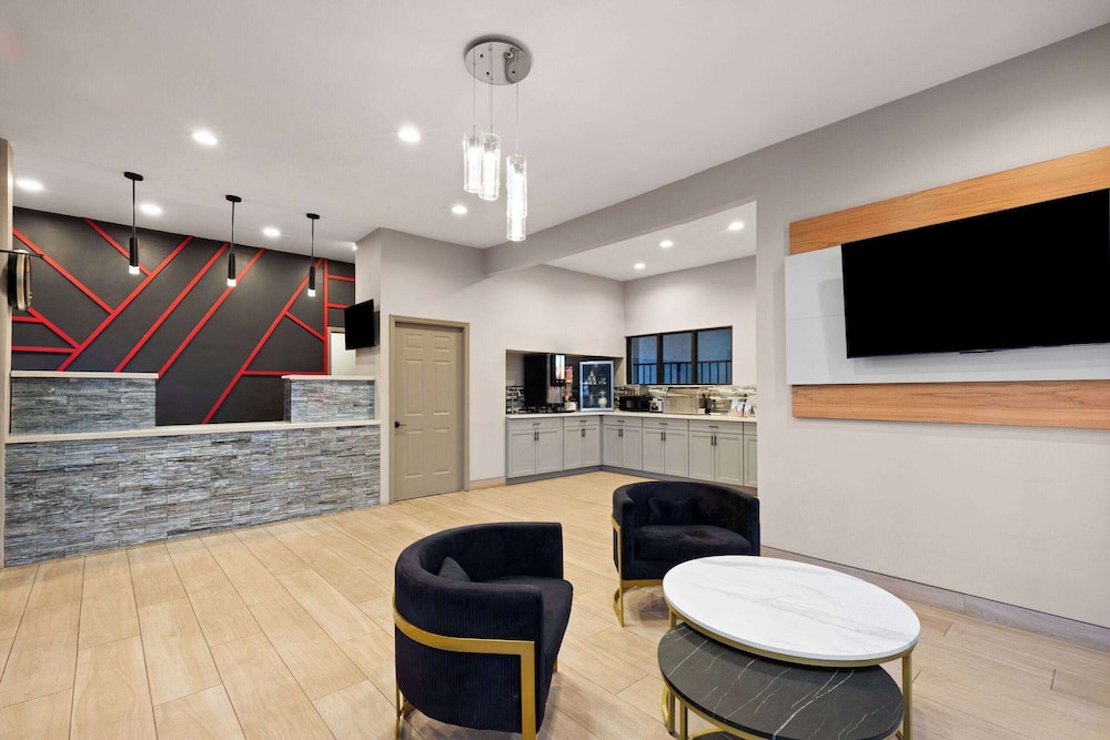 Ramada by Wyndham Bainbridge view 3