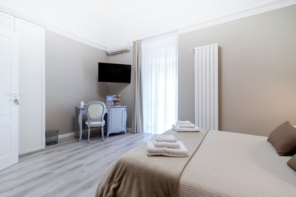 Heart City Rooms