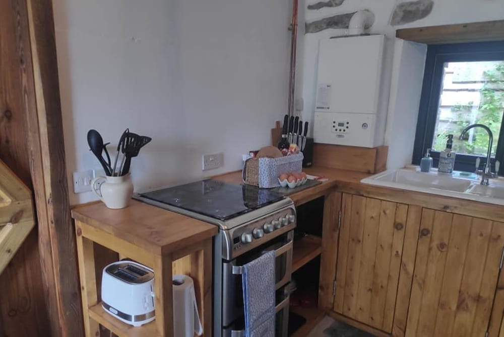 Bespoke 1 Bed Cottage in Dunbeath Village view 5