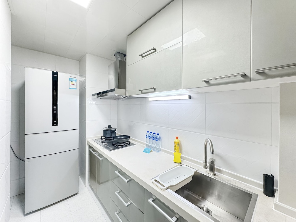 Tyms 2BR Apt TianshanRD Near CESIS Line2