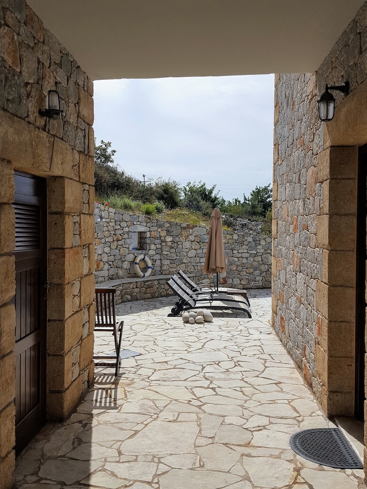 Rathimata villas