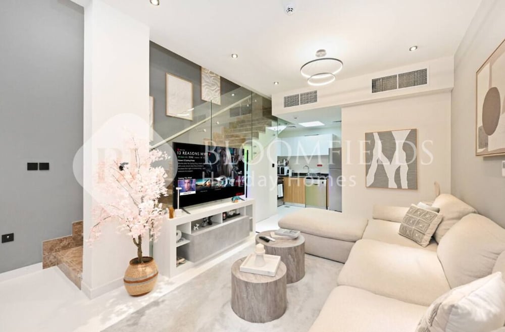 89 Bloomfields Modern 1BR Apt Rukan Dxb