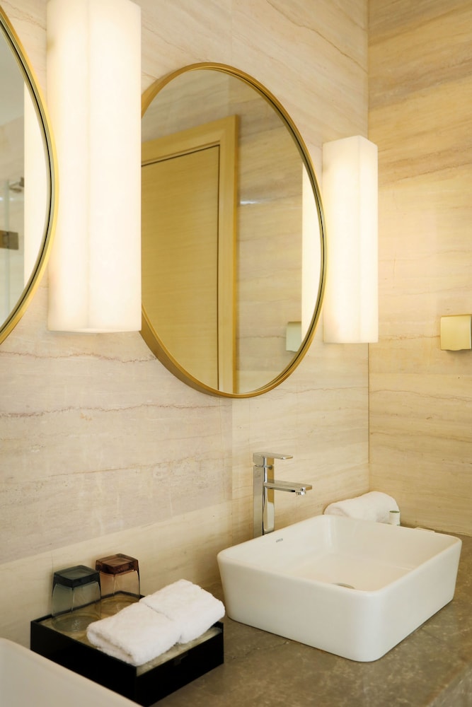 Qingdao Vacations - Hundred Hotel - Property Image 2