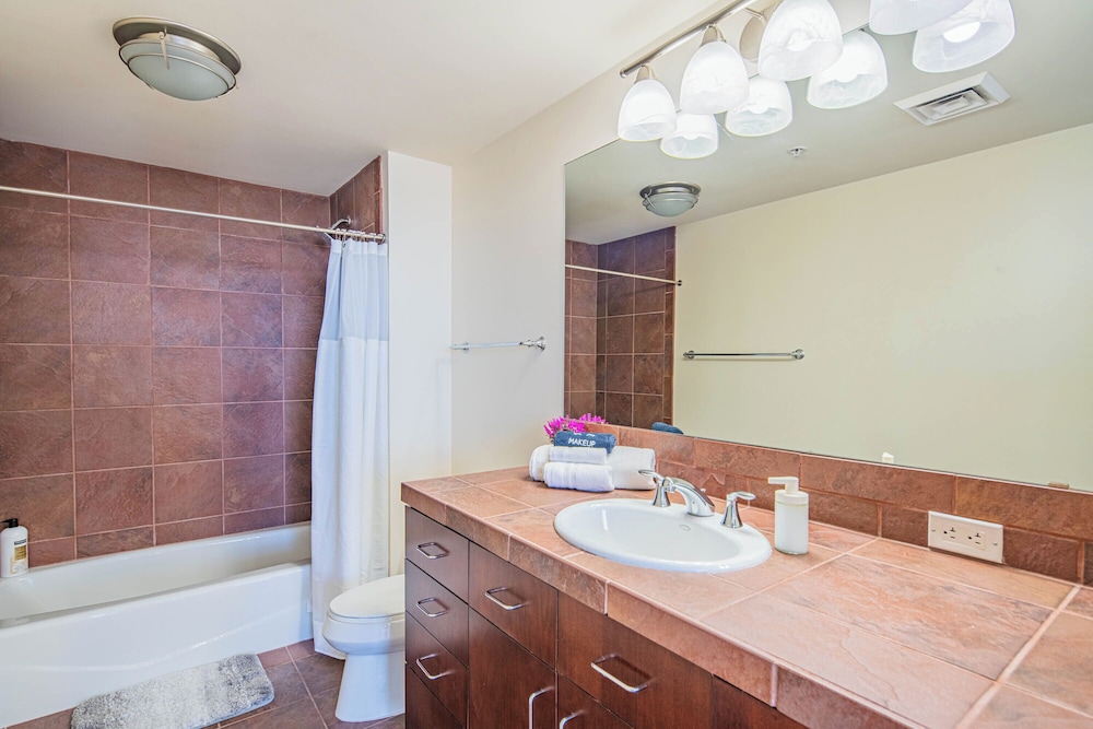 ROVE LIVING/KL - 44 Monroe
