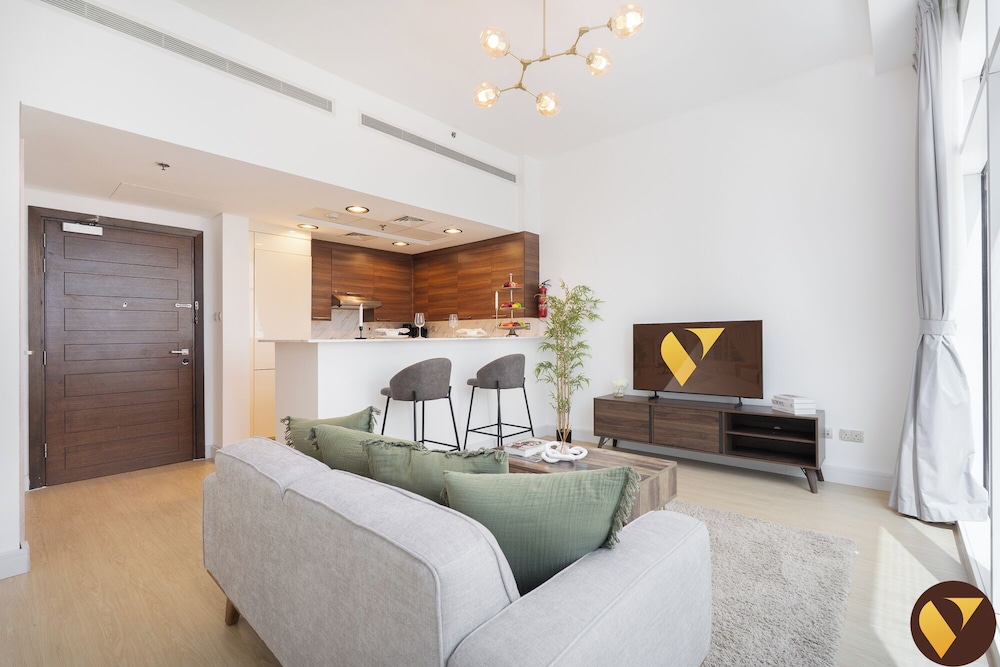 Vogue Business Bay Walkable to Dubai Mal