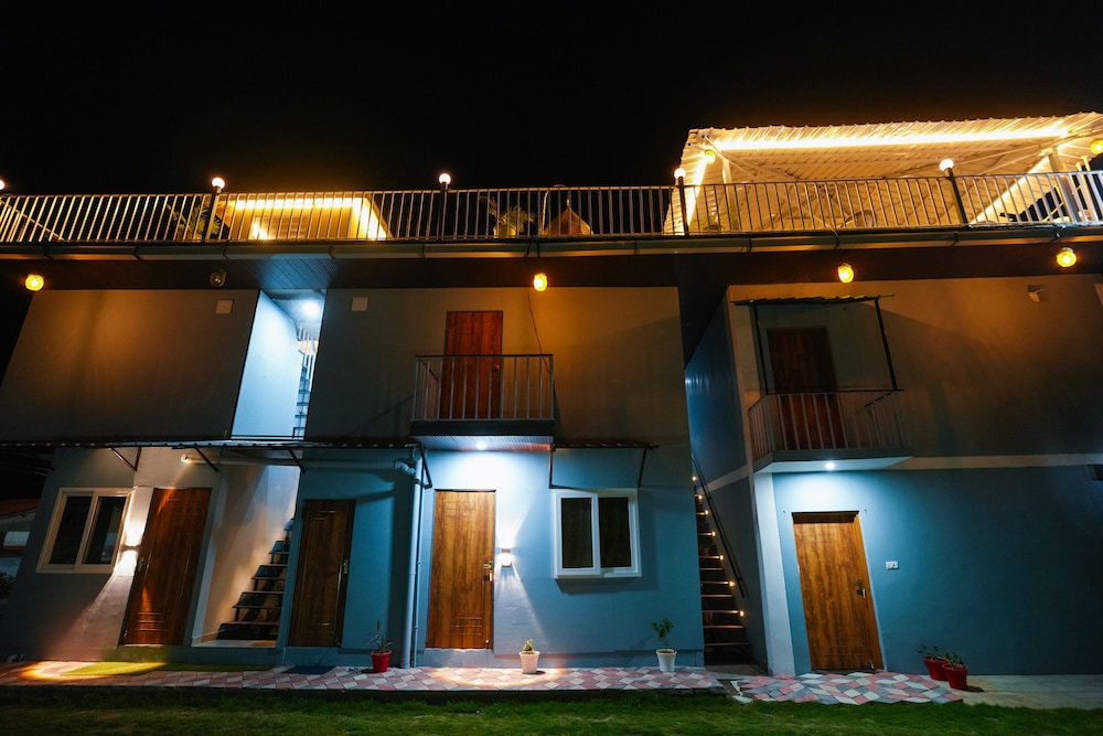 Pahadi Aangan BoutiqueVilla By Shivaneel