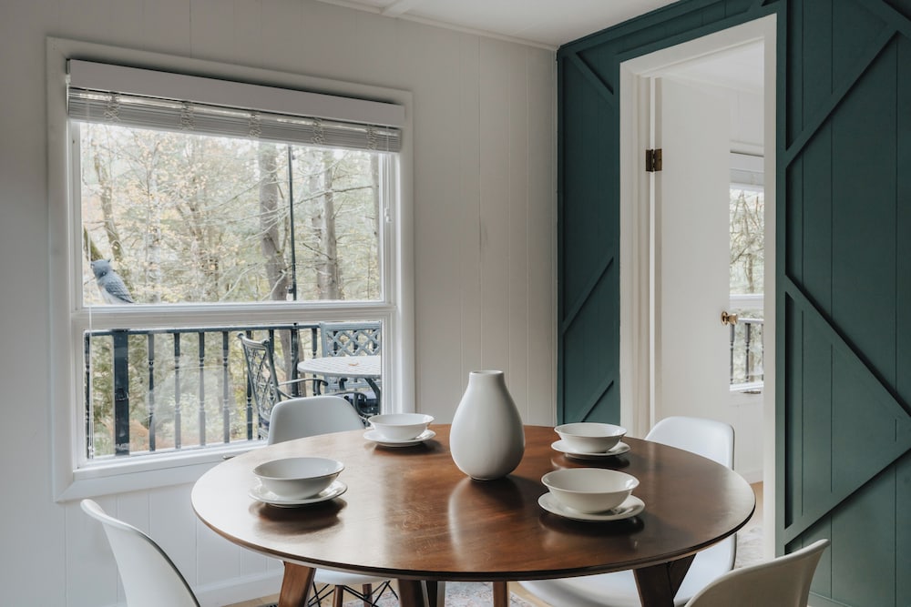 Modern Riverfront Cabin: Poconos Woodland Escape view 2