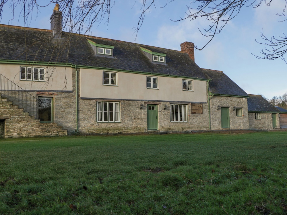 Evenjobb Court Farmhouse