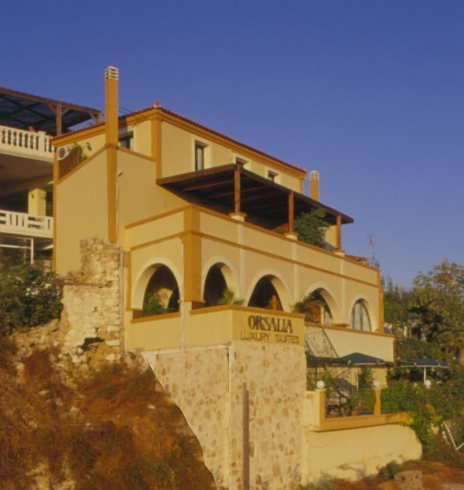 Orsalia Luxury Suites