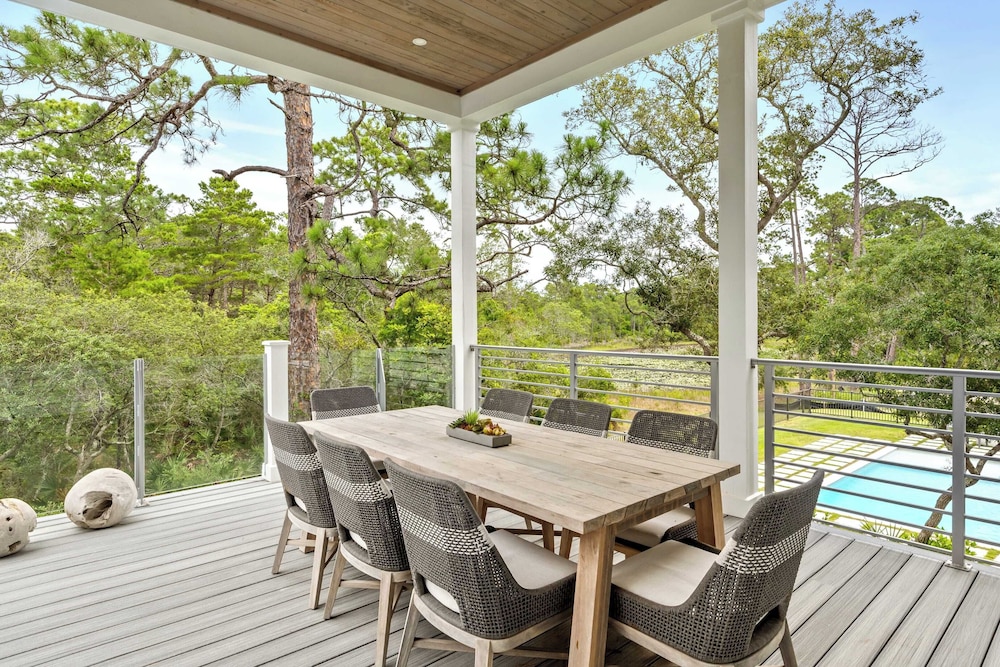 30A Beach Bliss by Avantstay Golf Cart + Luxury Private Pool