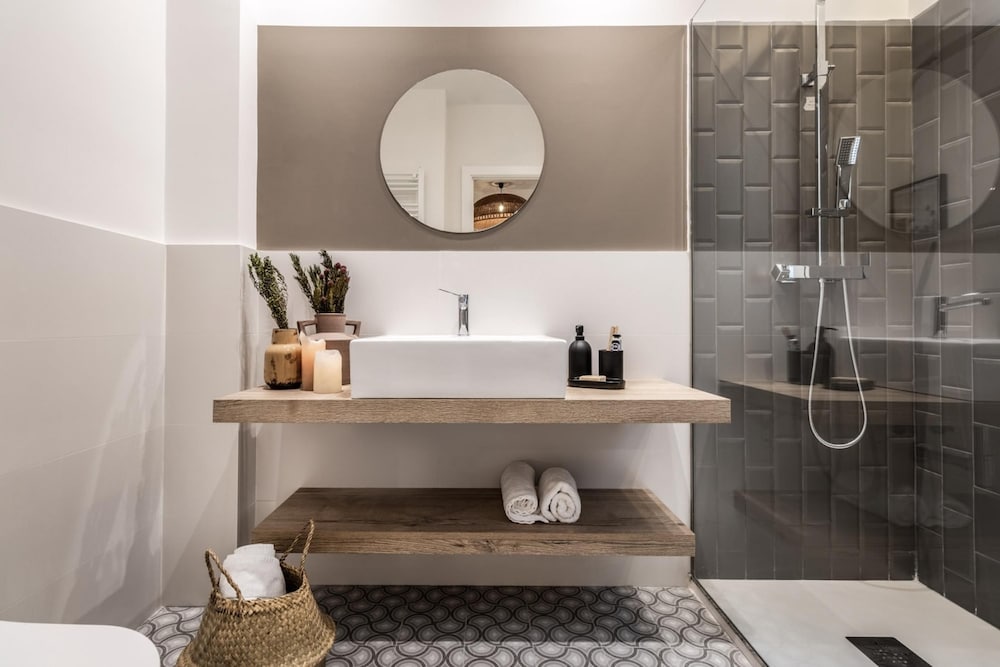 Pedra - 4 Bedrooms in Trafalgar