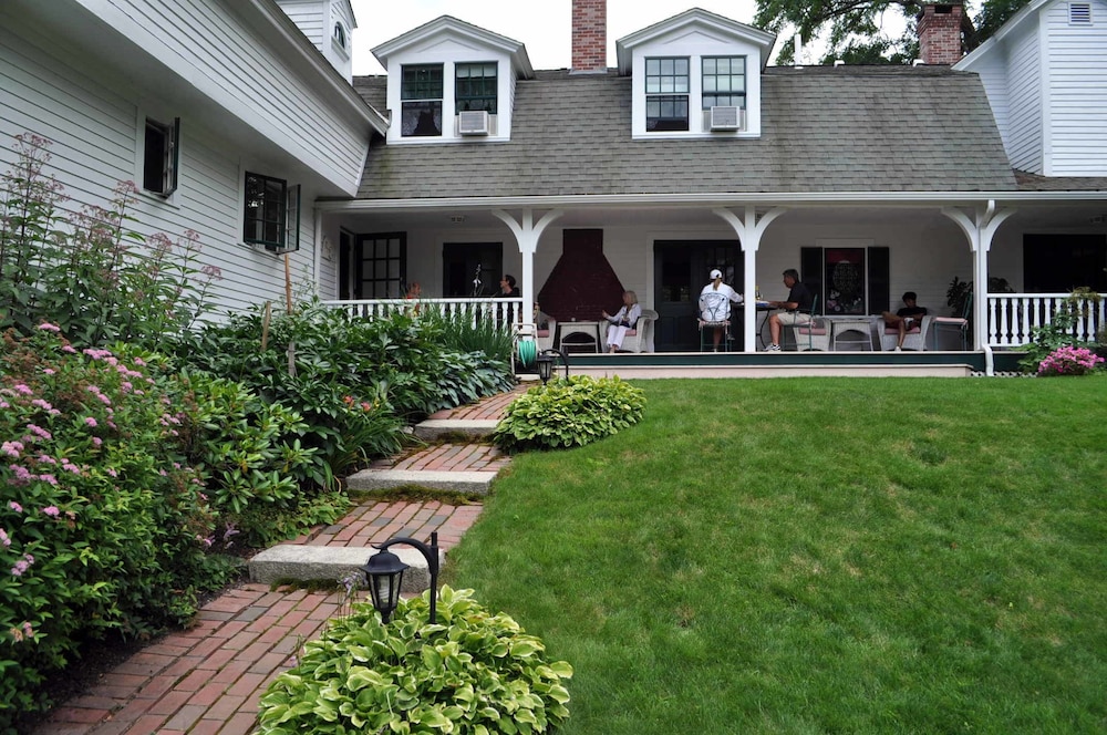 Bar Harbor Vacations - Stone Throw Cottage - Property Image 17