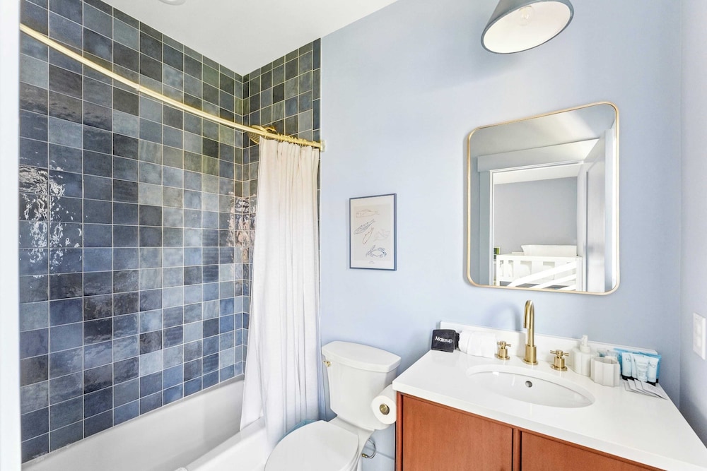 Windward House by Avantstay Walk to Beach + Restaurants Saltwater Pool